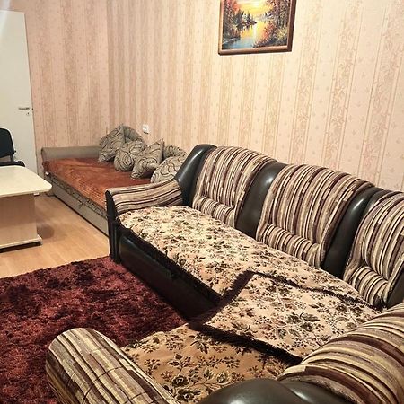 Ореховая Горка Апартаменты С Балконом И Лифтом Narva Luaran gambar