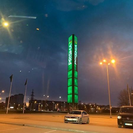 Ореховая Горка Апартаменты С Балконом И Лифтом Narva Luaran gambar