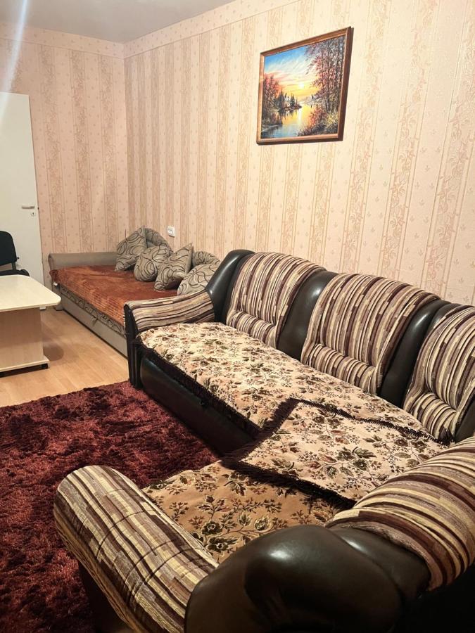 Ореховая Горка Апартаменты С Балконом И Лифтом Narva Luaran gambar