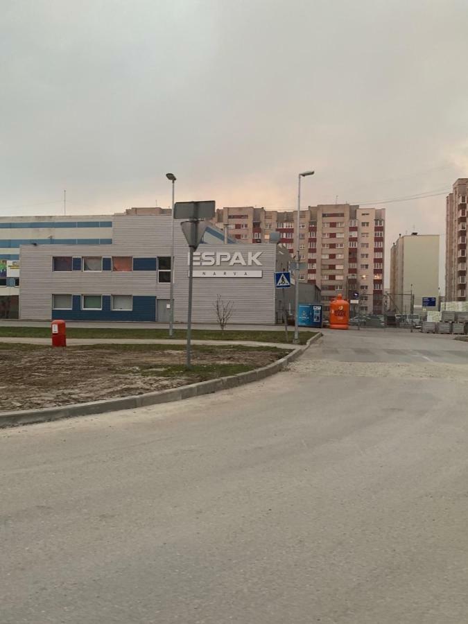 Ореховая Горка Апартаменты С Балконом И Лифтом Narva Luaran gambar