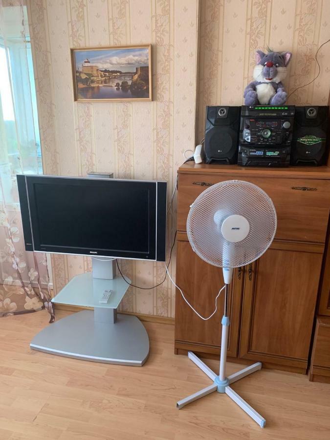 Ореховая Горка Апартаменты С Балконом И Лифтом Narva Luaran gambar